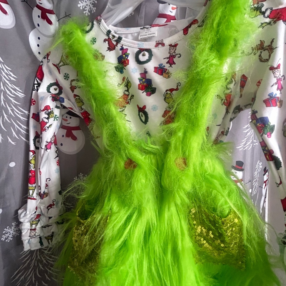 Girls Grinch boutique outfit 2XL age 6-7T